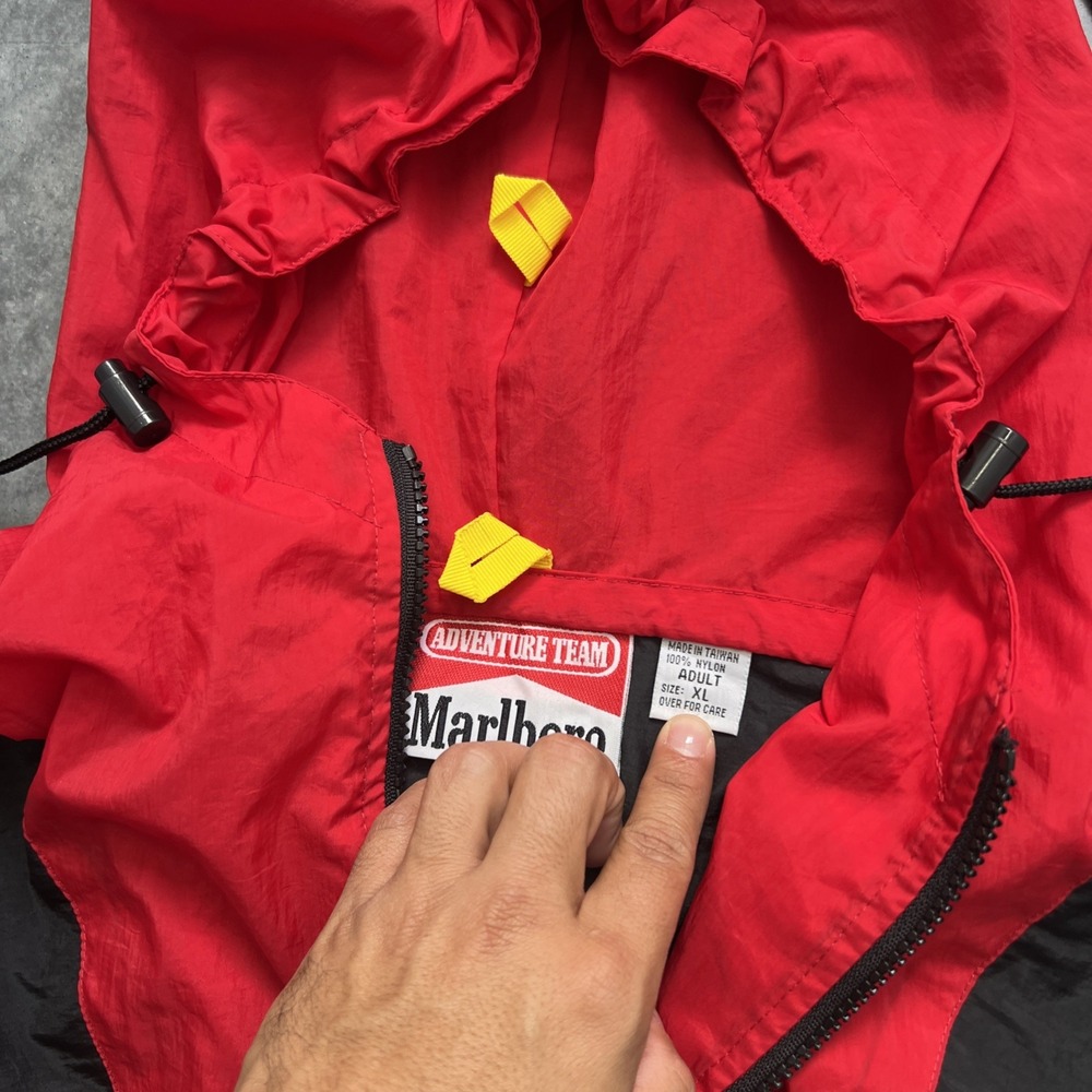 VINTAGE Marlboro Adventure Team Jacket Mens L Red Black Full Zip Windbreaker 90s - Picture 2 of 9